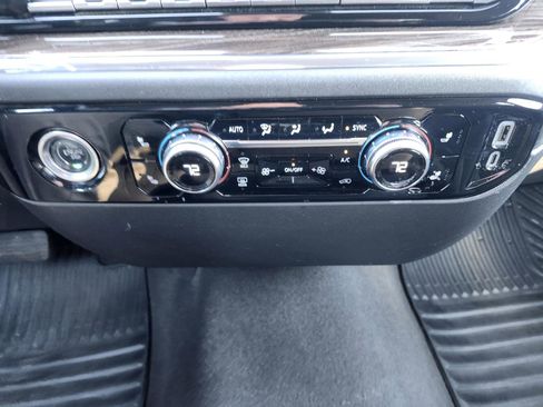 Used 2024 GMC Sierra 1500 Elevation image 23