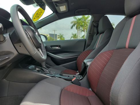 Used 2025 Toyota Corolla SE FWD image 21
