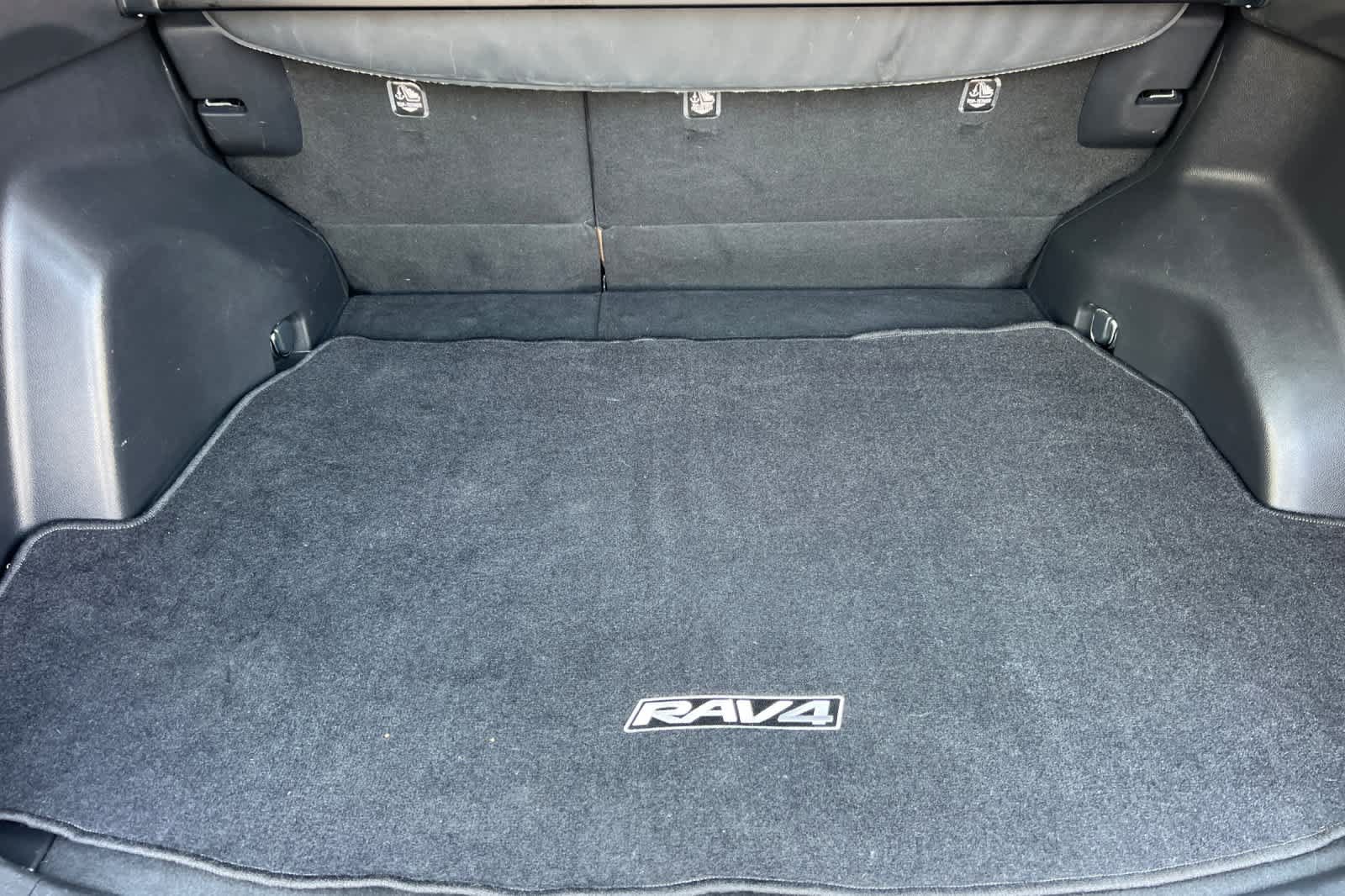 Certified 2022 Toyota RAV4 XLE AWD/4WD image 16