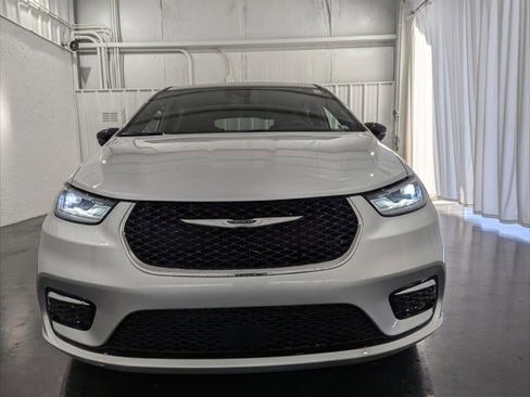 New 2026 Chrysler Pacifica Limited w/ Trailer Tow Group image 33