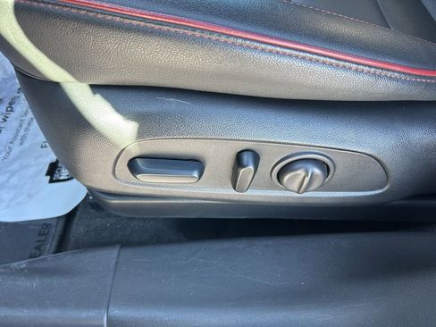 Used 2024 Chevrolet TrailBlazer RS image 3