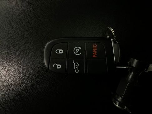 Used 2018 Dodge Durango GT image 17