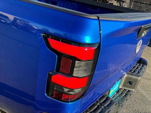 Used 2025 Nissan Frontier SV image 57