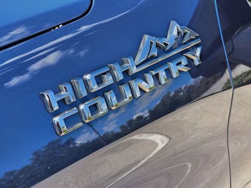 Used 2021 Chevrolet Silverado 1500 High Country w/ Technology Package AWD/4WD image 12