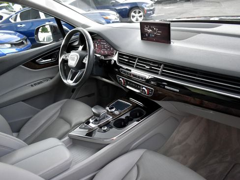 Used 2018 Audi Q7 3.0T Prestige w/ Prestige Package image 13