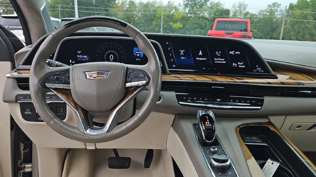 Used 2021 Cadillac Escalade ESV Premium Luxury Platinum AWD/4WD image 9