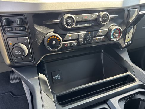 New 2026 Ford F250 XLT w/ XLT Premium Package AWD/4WD image 29