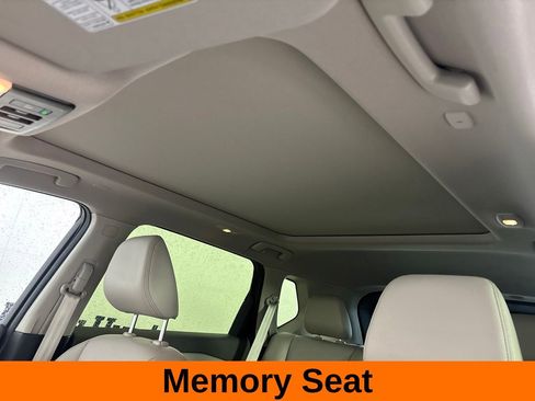 Used 2023 Nissan Rogue SL AWD/4WD image 12
