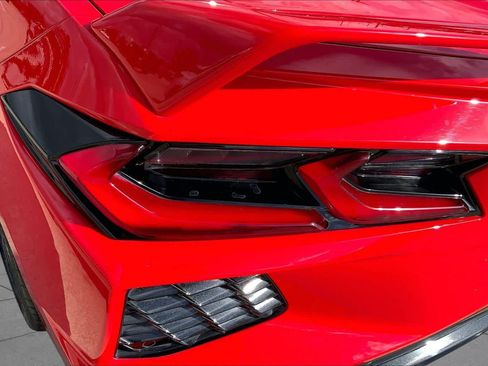 Certified 2021 Chevrolet Corvette Stingray Premium Conv w/ Z51 Performance Package RWD image 23