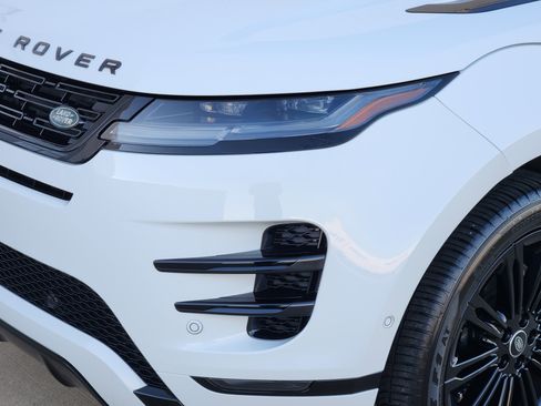 Certified 2026 Land Rover Range Rover Evoque Dynamic SE image 9