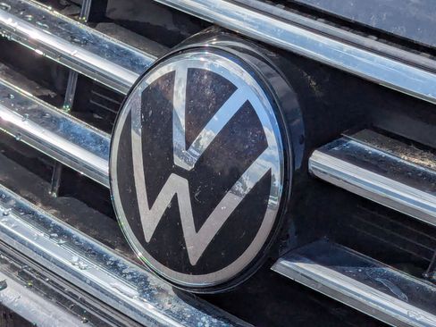 Used 2023 Volkswagen Tiguan S AWD/4WD image 10
