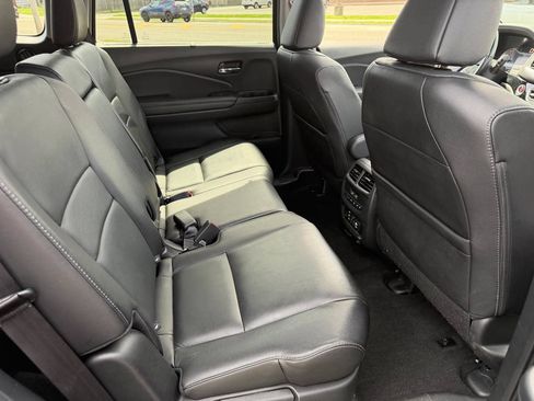 Used 2016 Honda Pilot Touring image 18