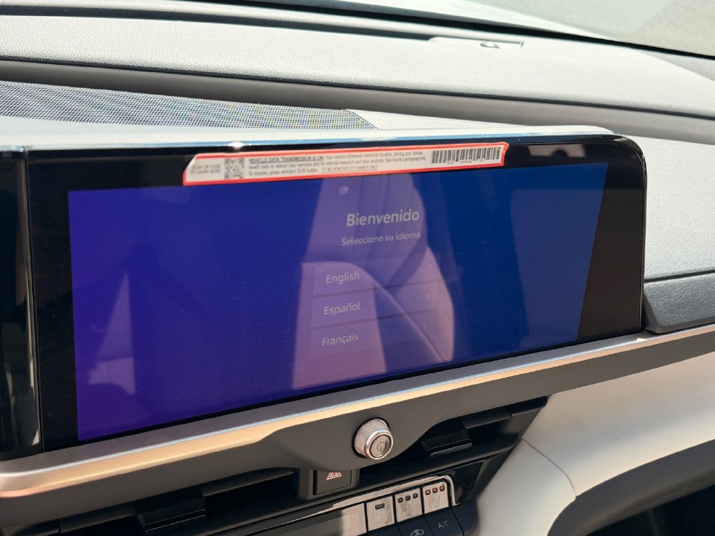 Certified 2025 Toyota Crown AWD/4WD image 17