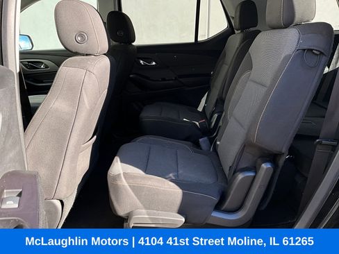 Used 2020 Chevrolet Traverse LT image 8