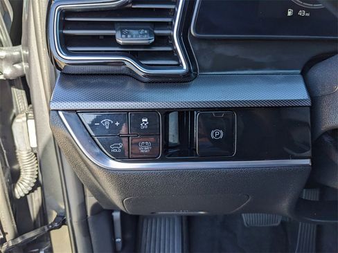 Certified 2025 Kia Sportage SX Prestige image 31