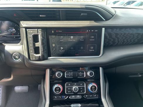 Used 2023 GMC Yukon XL Denali w/ Denali Reserve Package RWD image 24