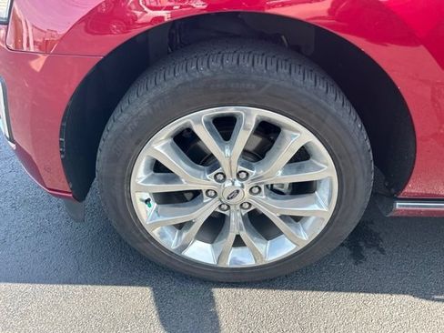 Used 2018 Ford Expedition Platinum AWD/4WD image 11