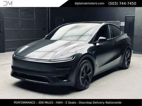 Used 2026 Tesla Model Y Performance AWD/4WD image 1
