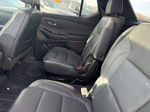 Used 2023 Chevrolet Traverse Premier w/ Redline Edition image 5