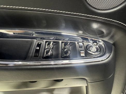 Used 2018 Rolls-Royce Ghost w/ Dynamic Package RWD image 17