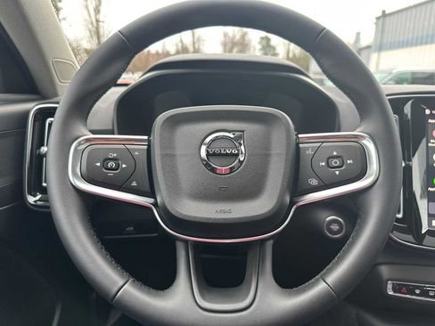 New 2026 Volvo XC40 B5 Plus w/ Protection Package Premier image 24