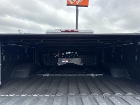 Used 2025 GMC Sierra 2500 SLT image 10