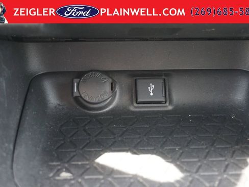 Used 2022 Toyota RAV4 LE FWD image 19