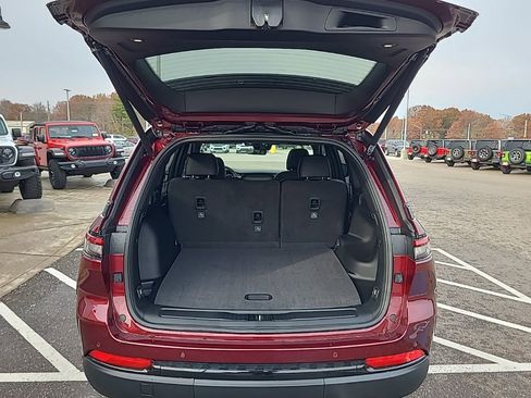 New 2025 Jeep Grand Cherokee Altitude AWD/4WD image 25