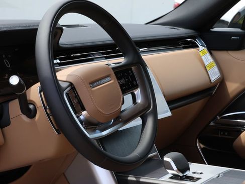 New 2026 Land Rover Range Rover SE AWD/4WD image 9