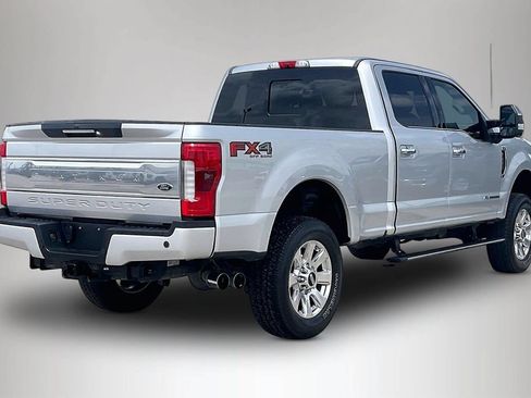 Used 2017 Ford F250 Platinum w/ FX4 Off-Road Package AWD/4WD image 5