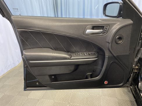 Used 2018 Dodge Charger GT image 11