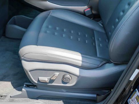 Certified 2024 Kia EV9 Wind AWD/4WD image 20