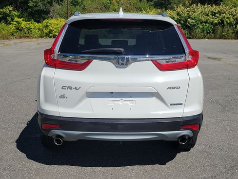 Used 2019 Honda CR-V Touring image 6