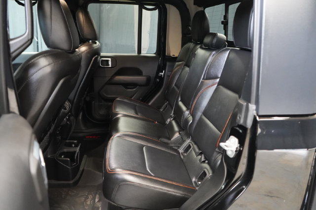Used 2021 Jeep Gladiator Mojave AWD/4WD image 36
