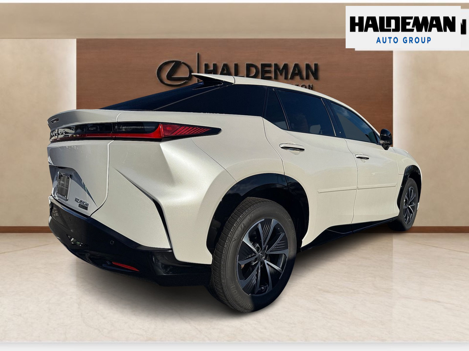 Used 2023 Lexus RZ 450e Premium w/ Accessory Package (2T) AWD/4WD image 4