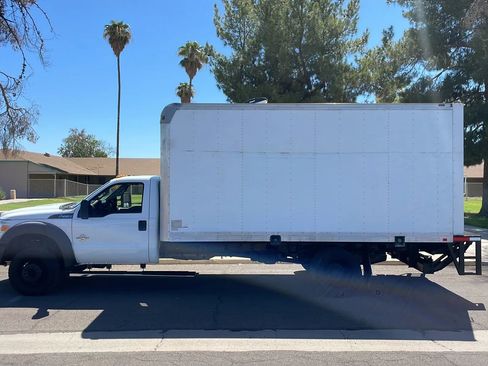 Used 2015 Ford F550 2WD Regular Cab Super Duty image 1