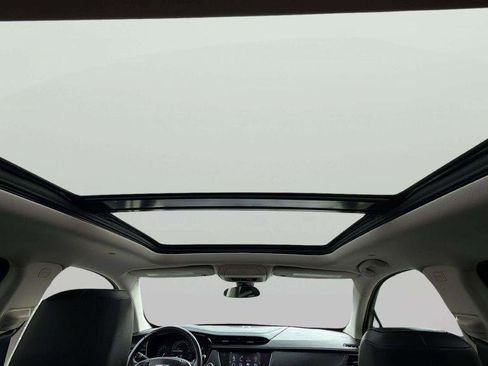 Used 2017 Cadillac XT5 Luxury w/ Driver Awareness Package image 22