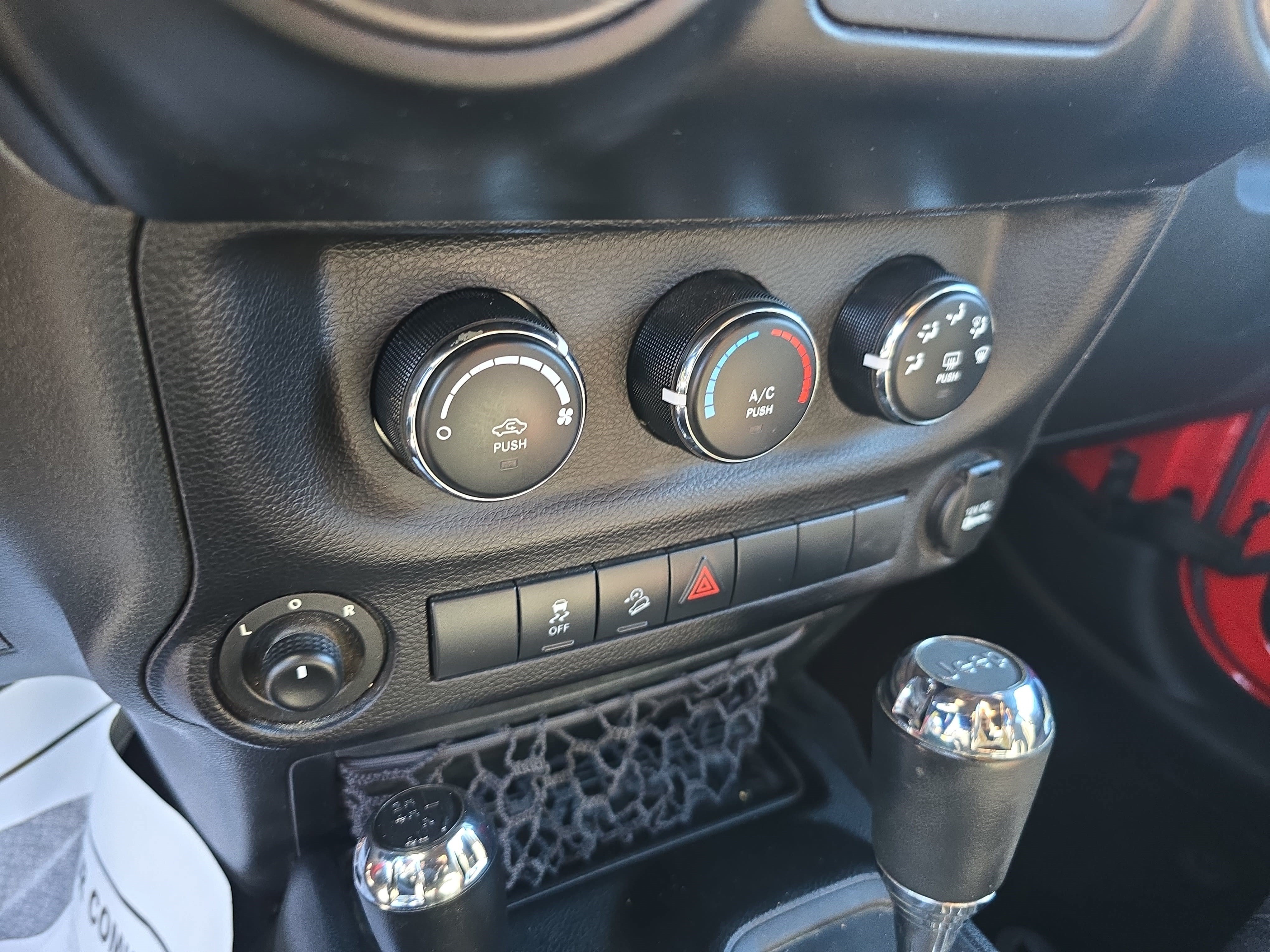 Used 2015 Jeep Wrangler Unlimited Sport w/ Quick Order Package 24S AWD/4WD image 21