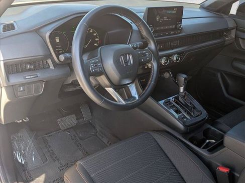 Used 2025 Honda CR-V Sport image 10