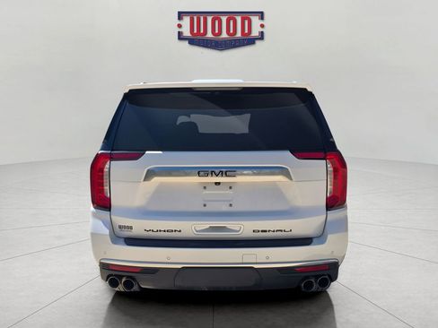 Used 2022 GMC Yukon XL Denali image 3