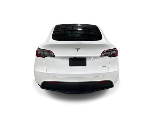 Certified 2023 Tesla Model Y Long Range AWD/4WD image 5
