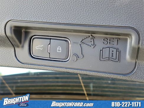 Used 2023 Ford Explorer XLT w/ Equipment Group 202A image 9