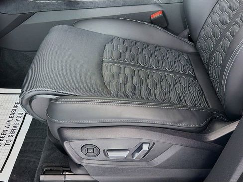 Used 2025 Audi RS Q8 performance image 21