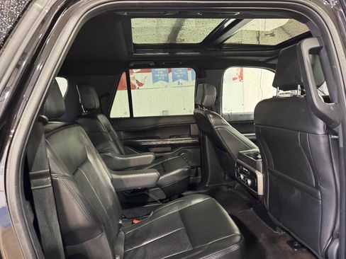 Used 2020 Ford Expedition Max XLT w/ Equipment Group 202A image 10