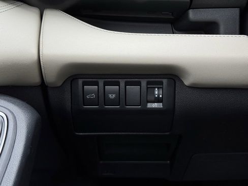 Used 2024 Subaru Ascent Limited w/ Technology Package image 33