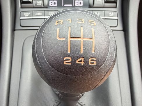 Used 2019 Porsche 911 Speedster image 17