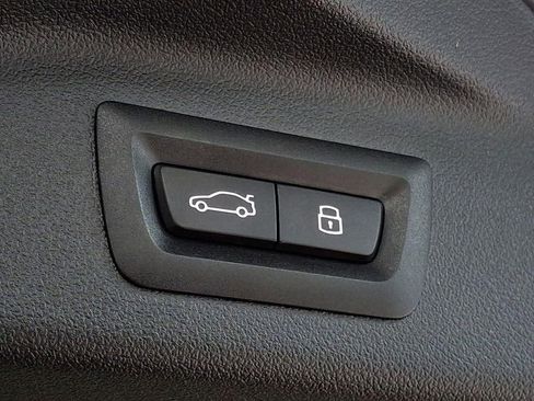 Certified 2025 BMW X7 xDrive40i image 34