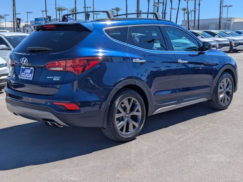 Used 2018 Hyundai Santa Fe Sport image 2