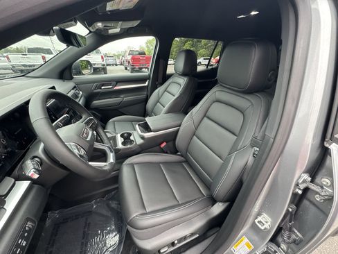 New 2026 GMC Terrain Elevation AWD/4WD image 13