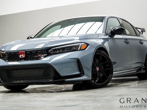 Used 2024 Honda Civic Type R image 1